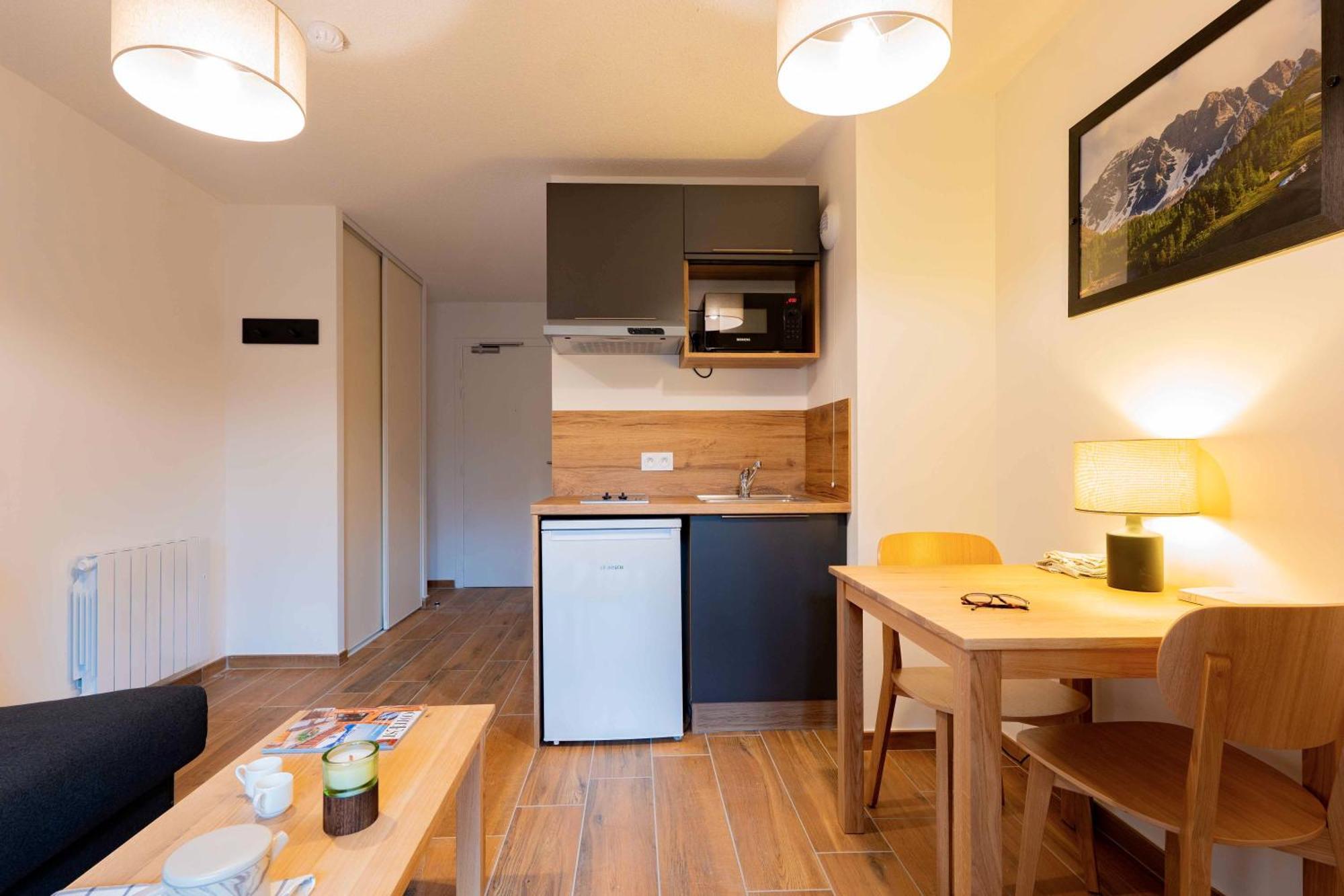 Residence Arya - Living Stone Vars  Buitenkant foto