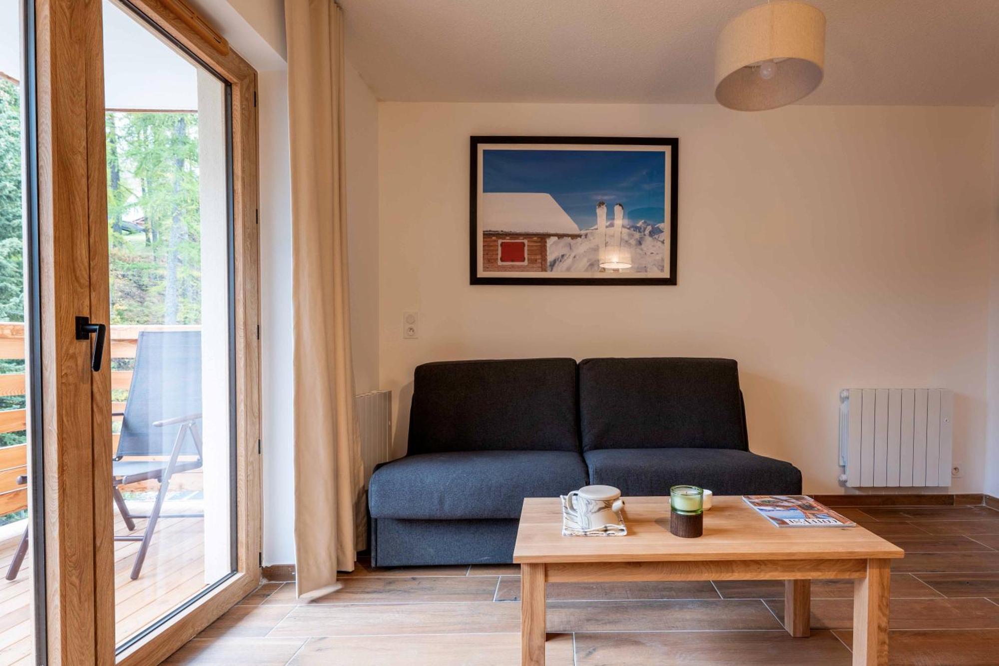 Residence Arya - Living Stone Vars  Buitenkant foto